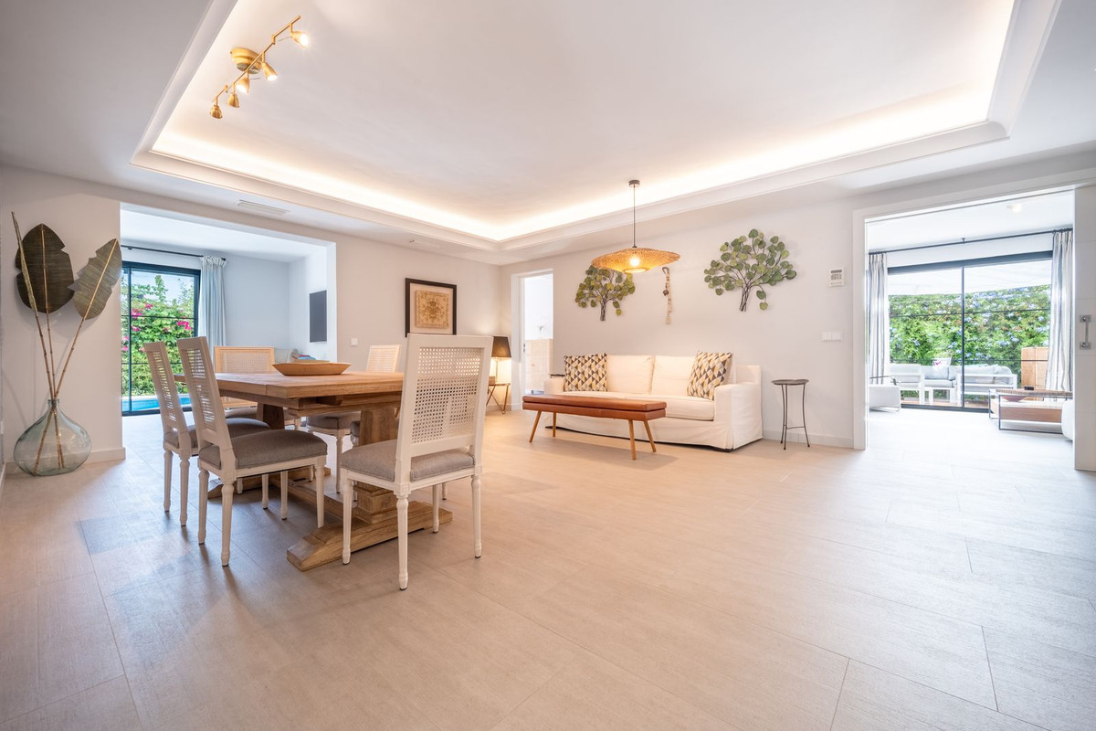 5 bedroom Villas for sale in Los Monteros – R5191639 5 bedroom Villas for sale in Los Monteros – R5191639