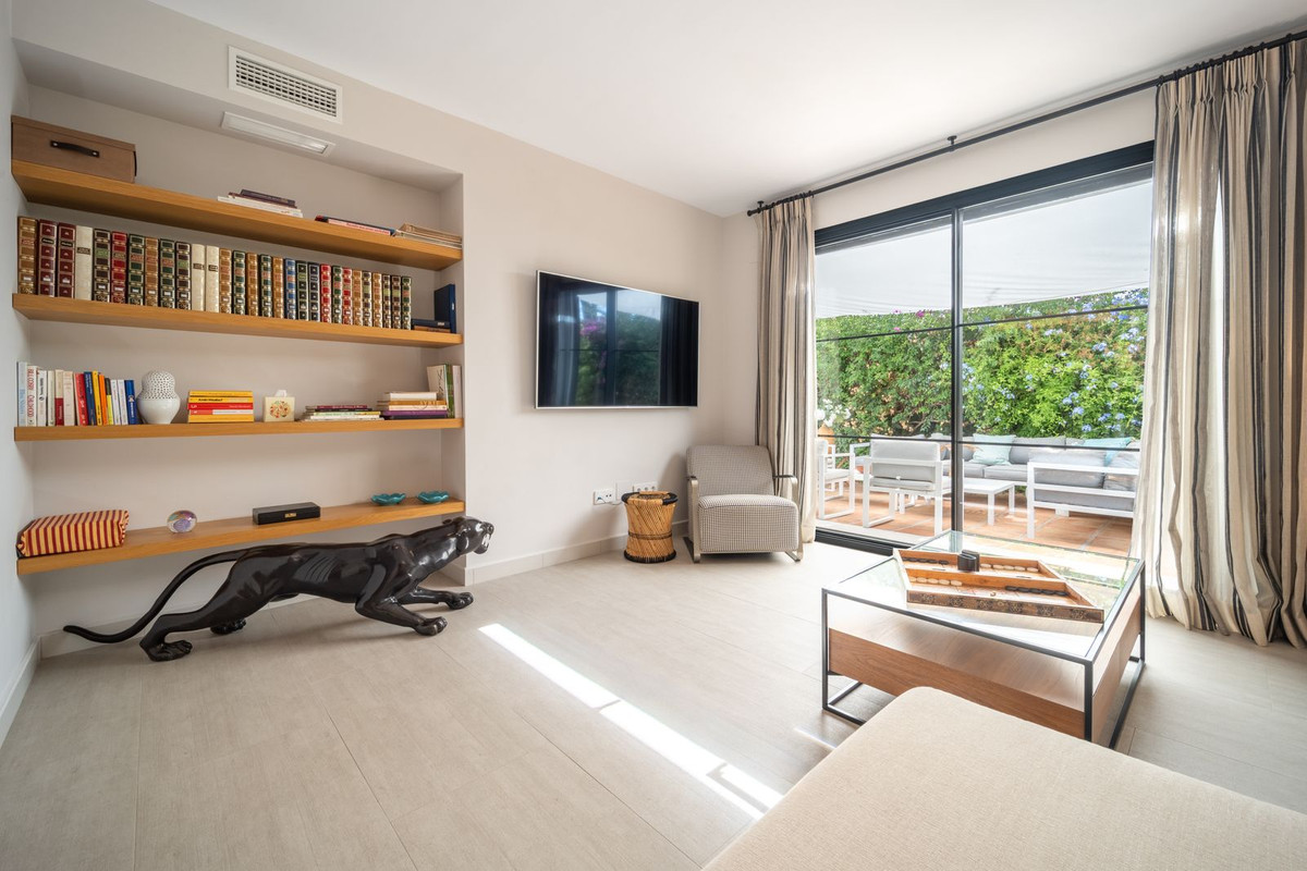 5 bedroom Villas for sale in Los Monteros – R5191639 5 bedroom Villas for sale in Los Monteros – R5191639