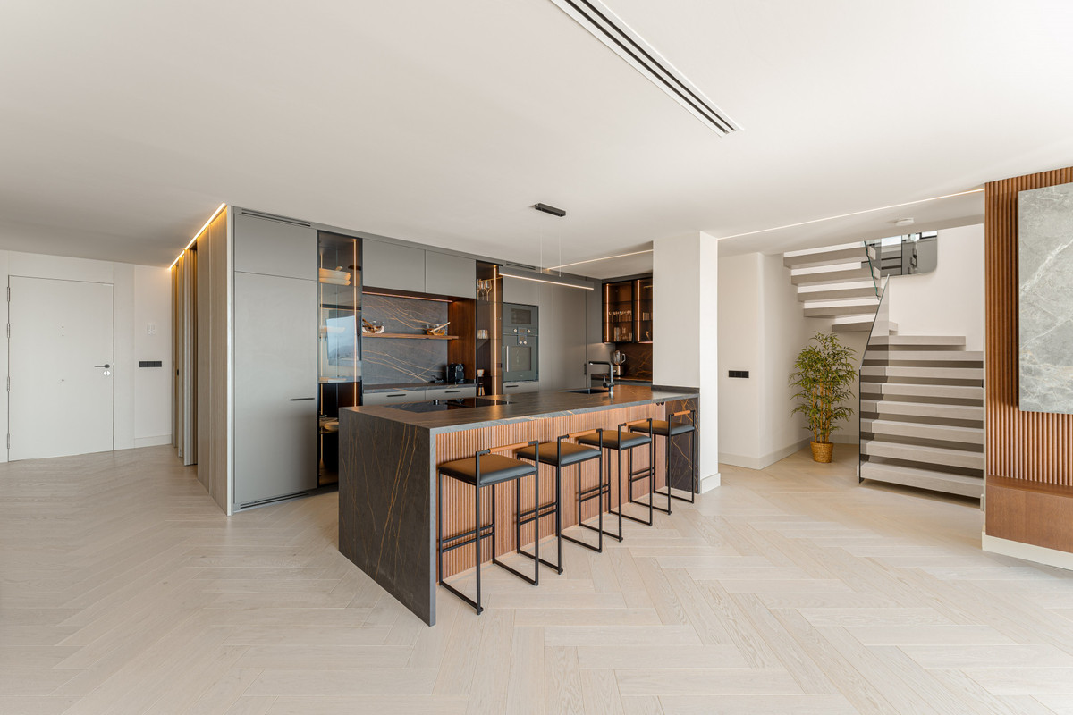 Apartamentos de 4 dormitorios en venta en La Quinta – R5177716