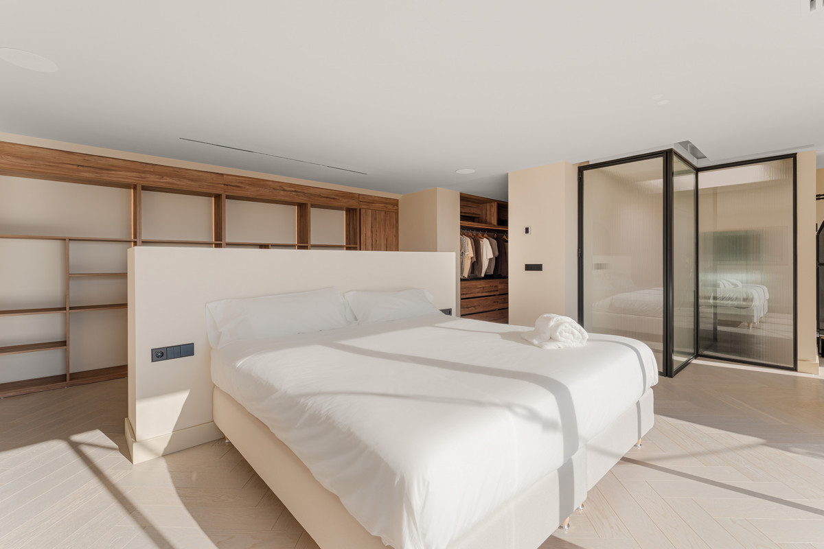 Apartamentos de 4 dormitorios en venta en La Quinta – R5177716