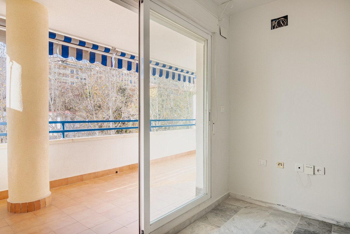 Apartamentos de 2 dormitorios en venta en Marbella – R4933900