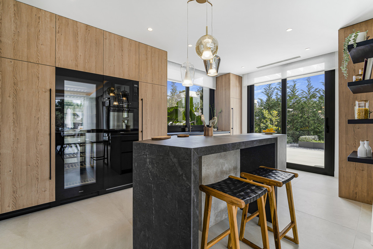 6 bedroom Villas for sale in Milla de Oro – R4709347