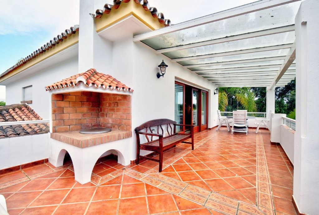 5 bedroom Villas for sale in Atalaya – R4965571