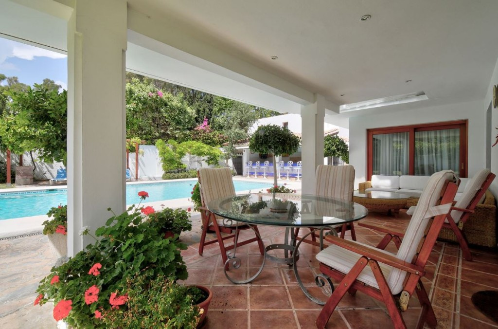 5 bedroom Villas for sale in Atalaya – R4965571