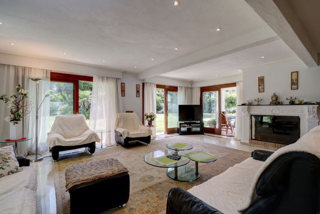 5 bedroom Villas for sale in Atalaya – R4965571