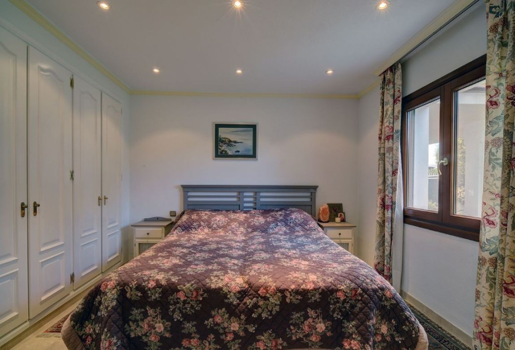 5 bedroom Villas for sale in Atalaya – R4965571