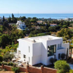 Villas de 4 dormitorios en venta en Elviria – R4976098