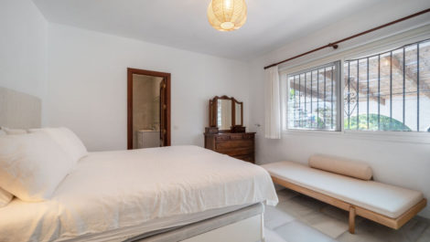 Villas de 2 dormitorios en venta en Elviria – R5198512