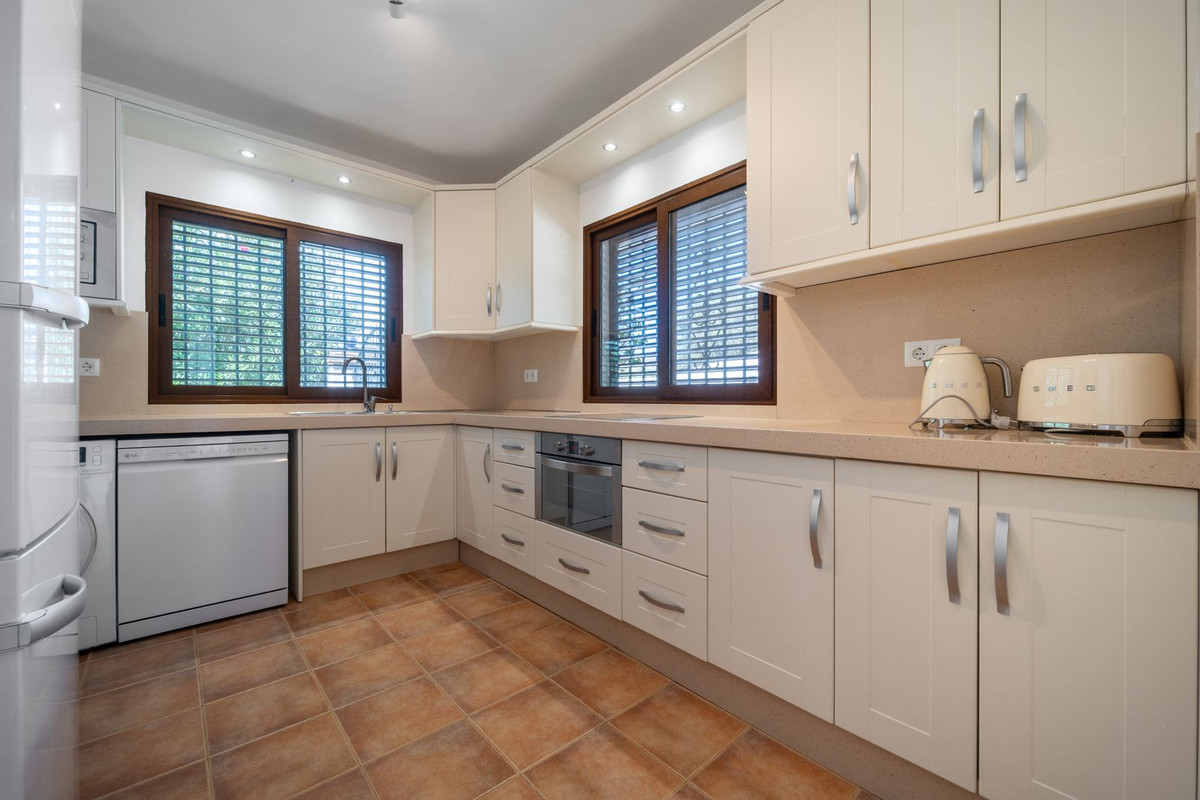 Villas de 2 dormitorios en venta en Elviria – R5198512