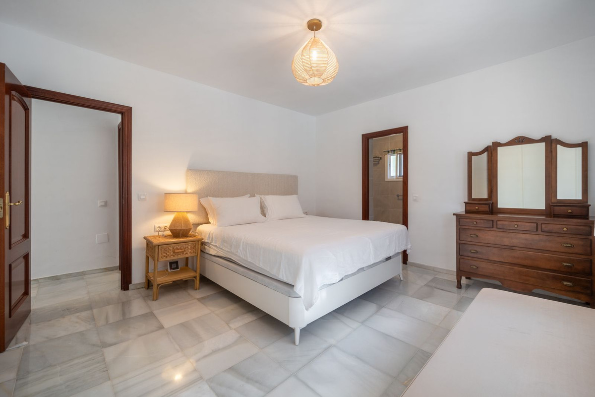 Villas de 2 dormitorios en venta en Elviria – R5198512