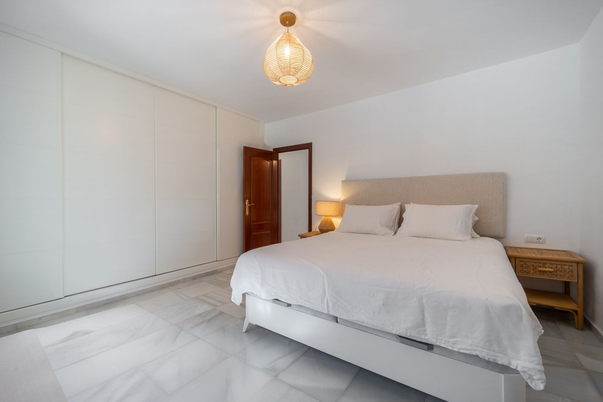 Villas de 2 dormitorios en venta en Elviria – R5198512