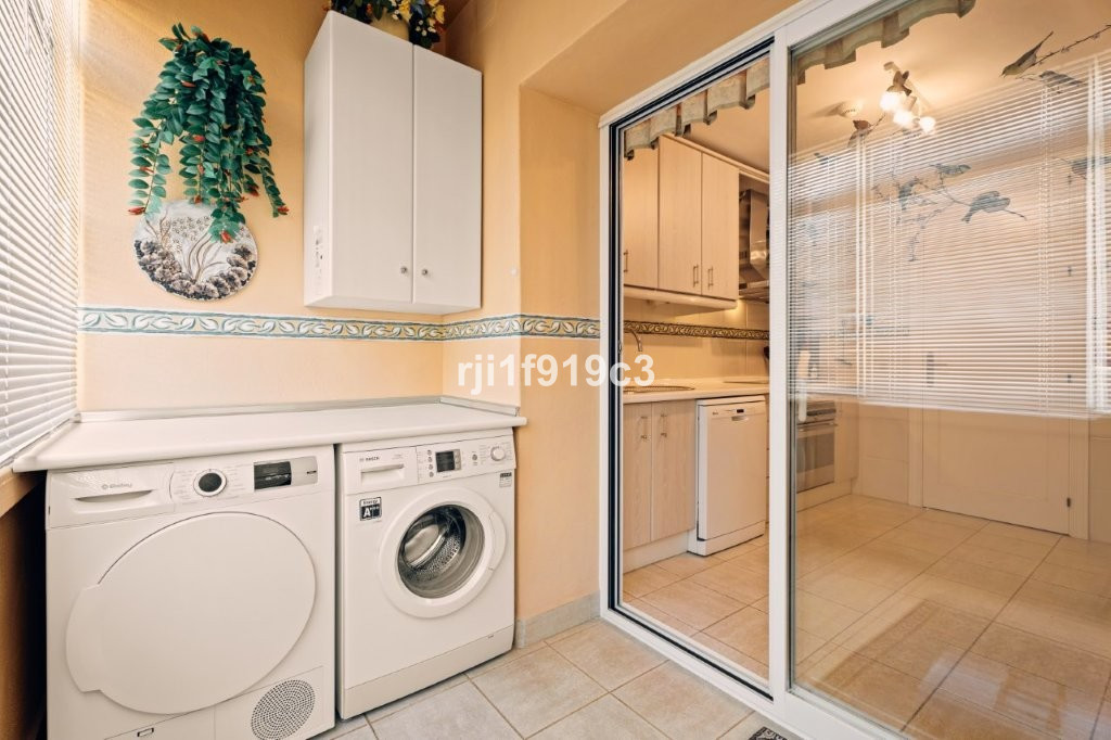 3 bedroom Apartments for sale in Elviria – R5186620