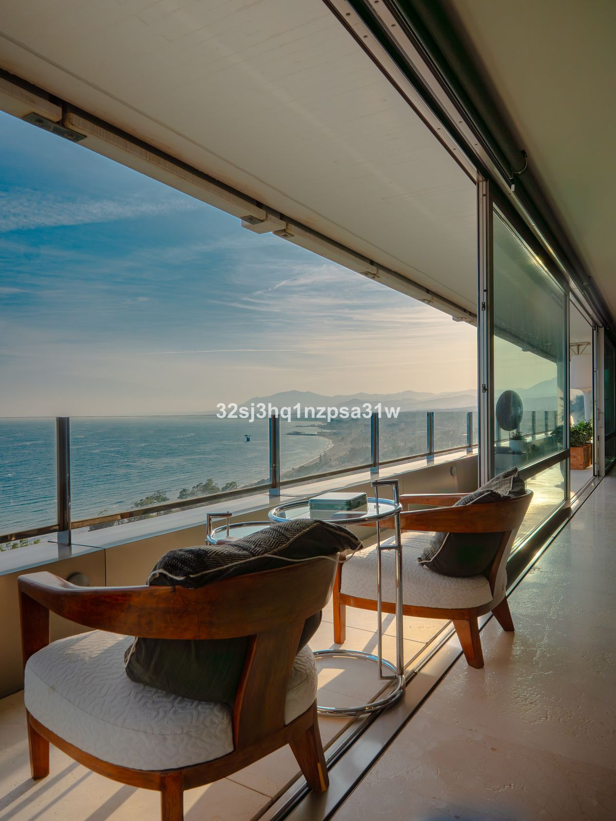 Aticos de 3 dormitorios en venta en Marbella – R5078782