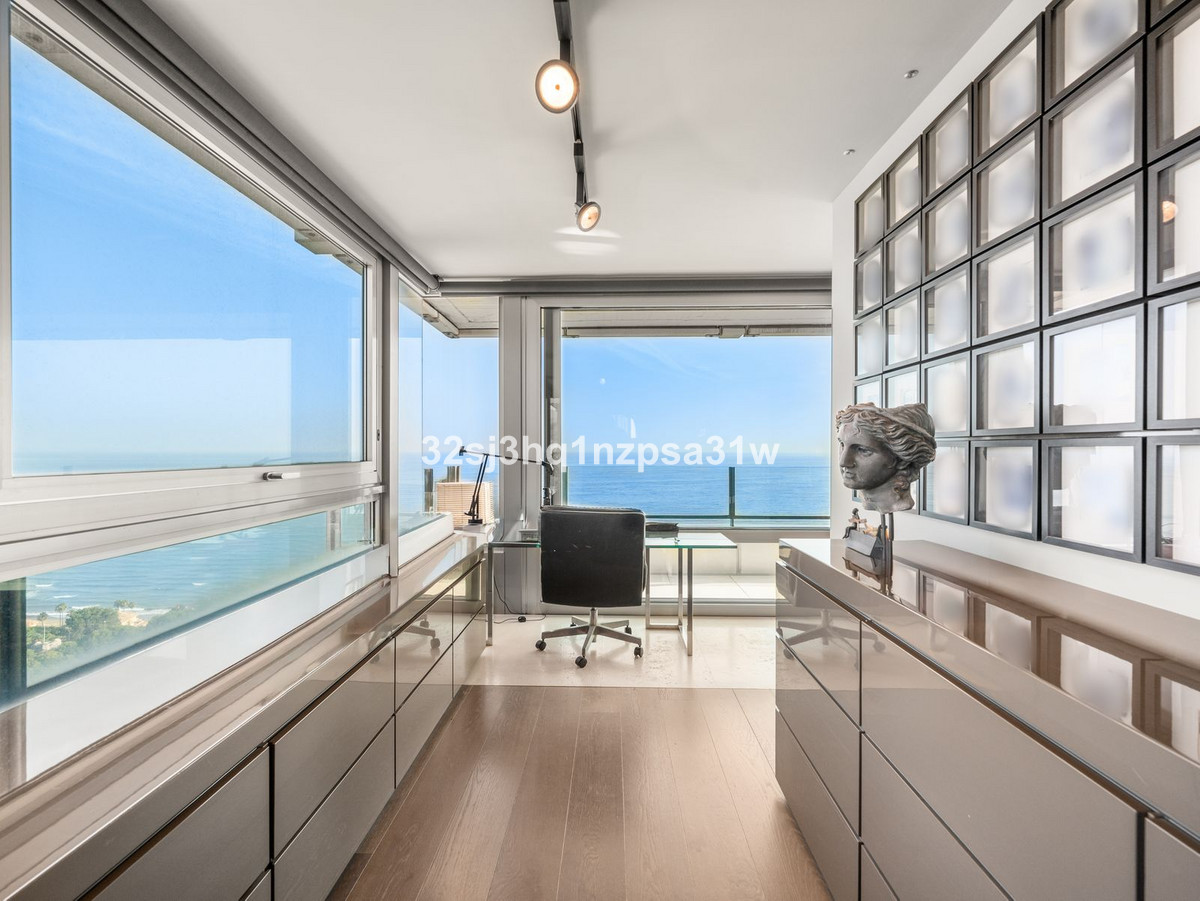 Aticos de 3 dormitorios en venta en Marbella – R5078782