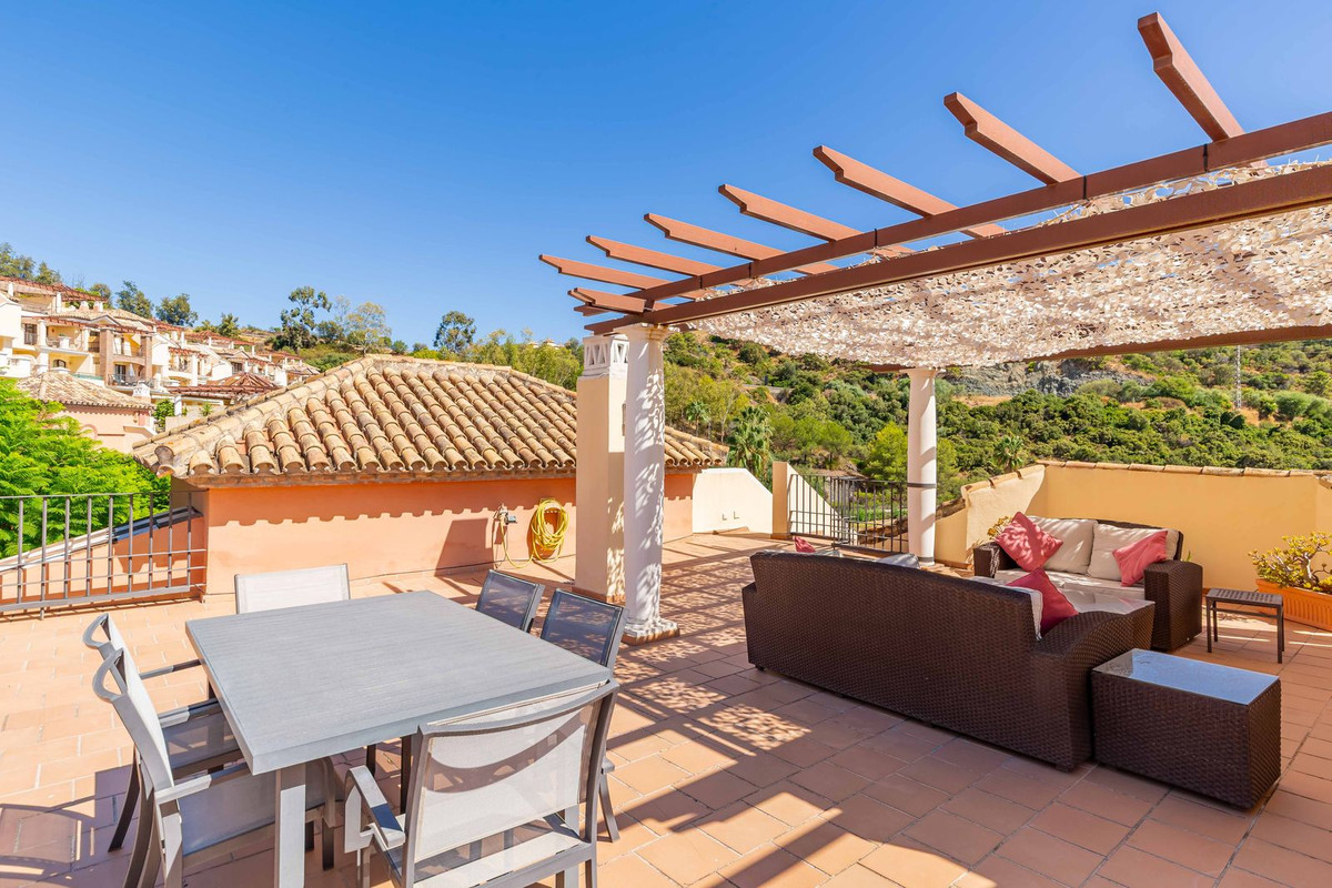 3 bedroom Apartments for sale in Los Arqueros – R5186860