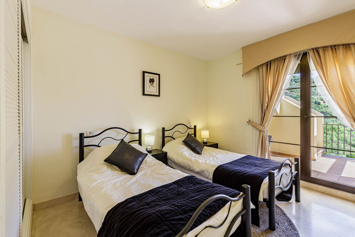 3 bedroom Apartments for sale in Los Arqueros – R5186860