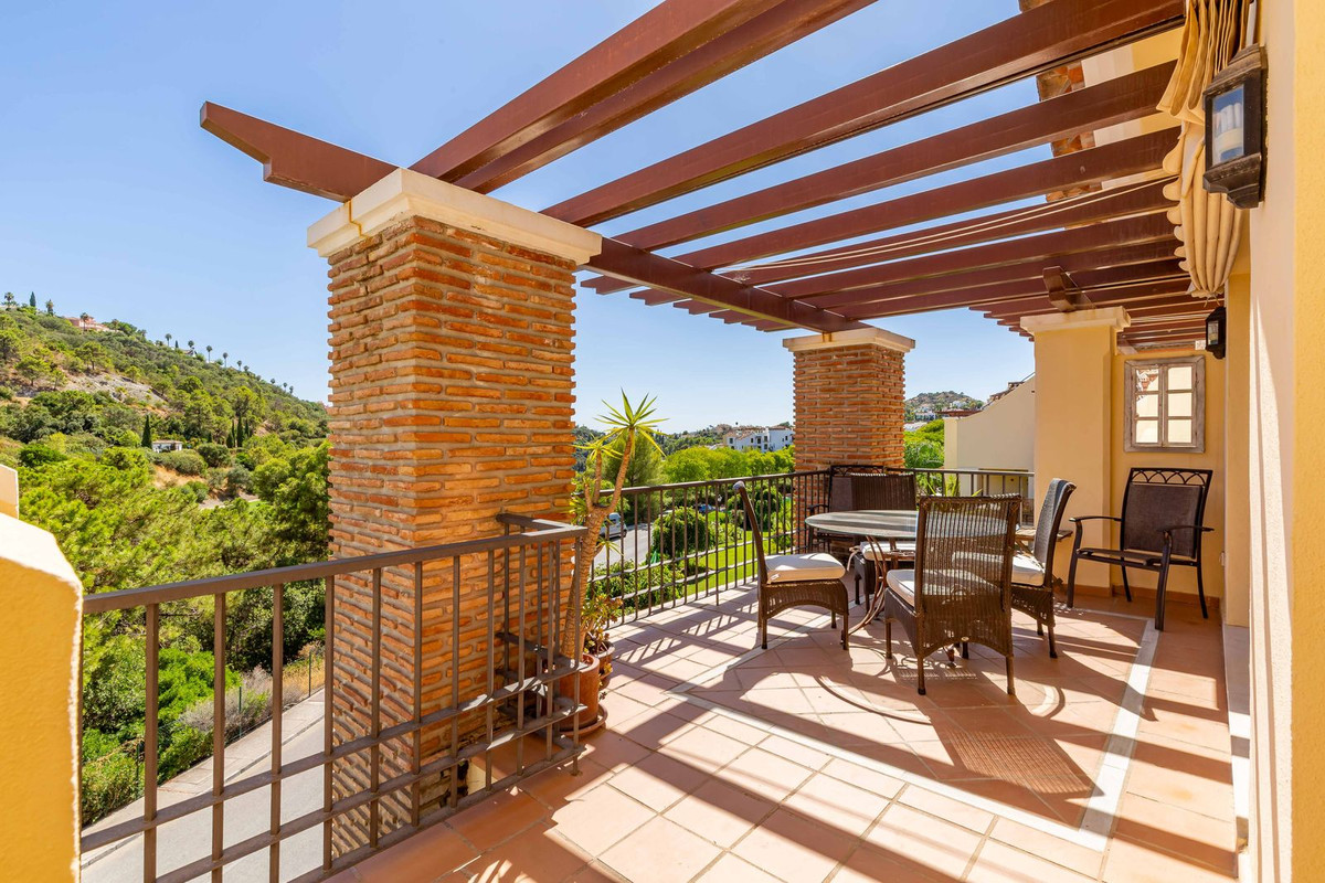 3 bedroom Apartments for sale in Los Arqueros – R5186860