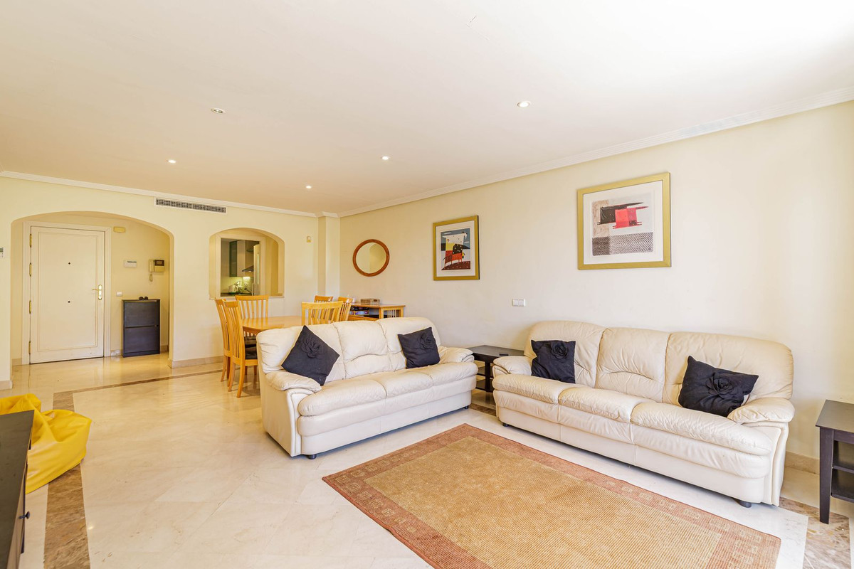3 bedroom Apartments for sale in Los Arqueros – R5186860