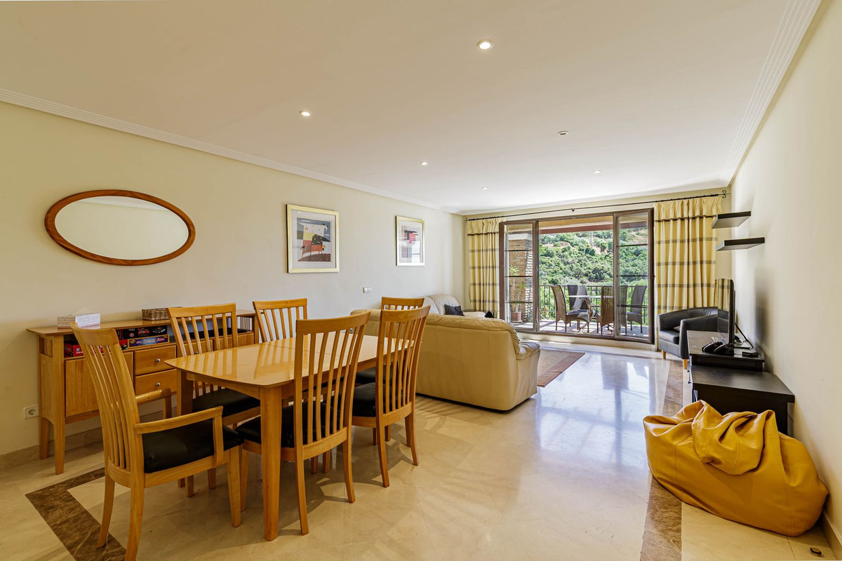 3 bedroom Apartments for sale in Los Arqueros – R5186860