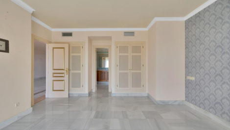 Apartamentos de 2 dormitorios en venta en Monte Halcones – R5120149