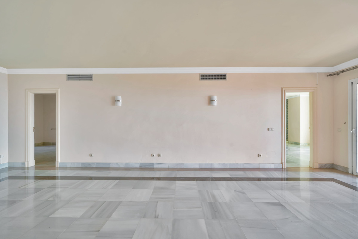 2 bedroom Apartments for sale in Monte Halcones – R5120149 2 bedroom Apartments for sale in Monte Halcones – R5120149