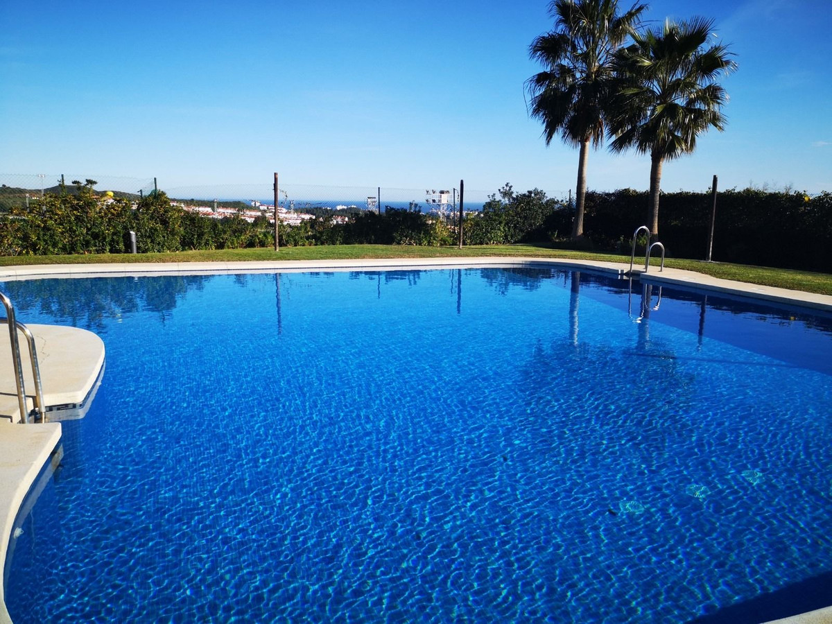 2 bedroom Apartments for sale in La Cala de Mijas – R5164114
