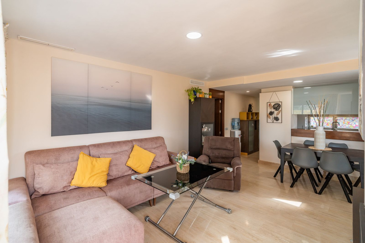 2 bedroom Apartments for sale in La Cala de Mijas – R5199397