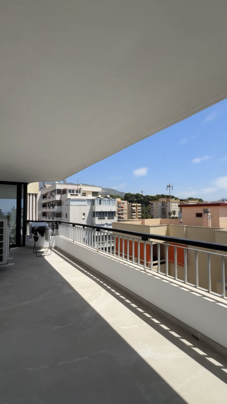 Aticos de 3 dormitorios en venta en Marbella – R5183794