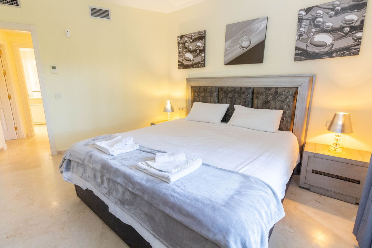 3 bedroom Apartments for sale in Elviria – R5203918 3 bedroom Apartments for sale in Elviria – R5203918