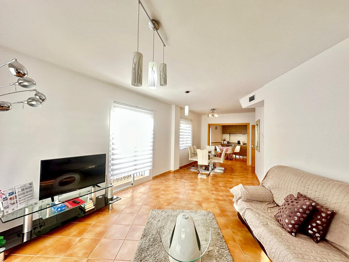 3 bedroom Apartments for sale in Marbella – R5192458