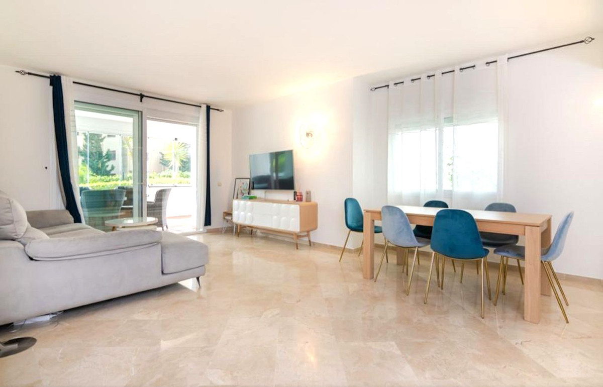 3 bedroom Apartments for sale in Atalaya – R5184298