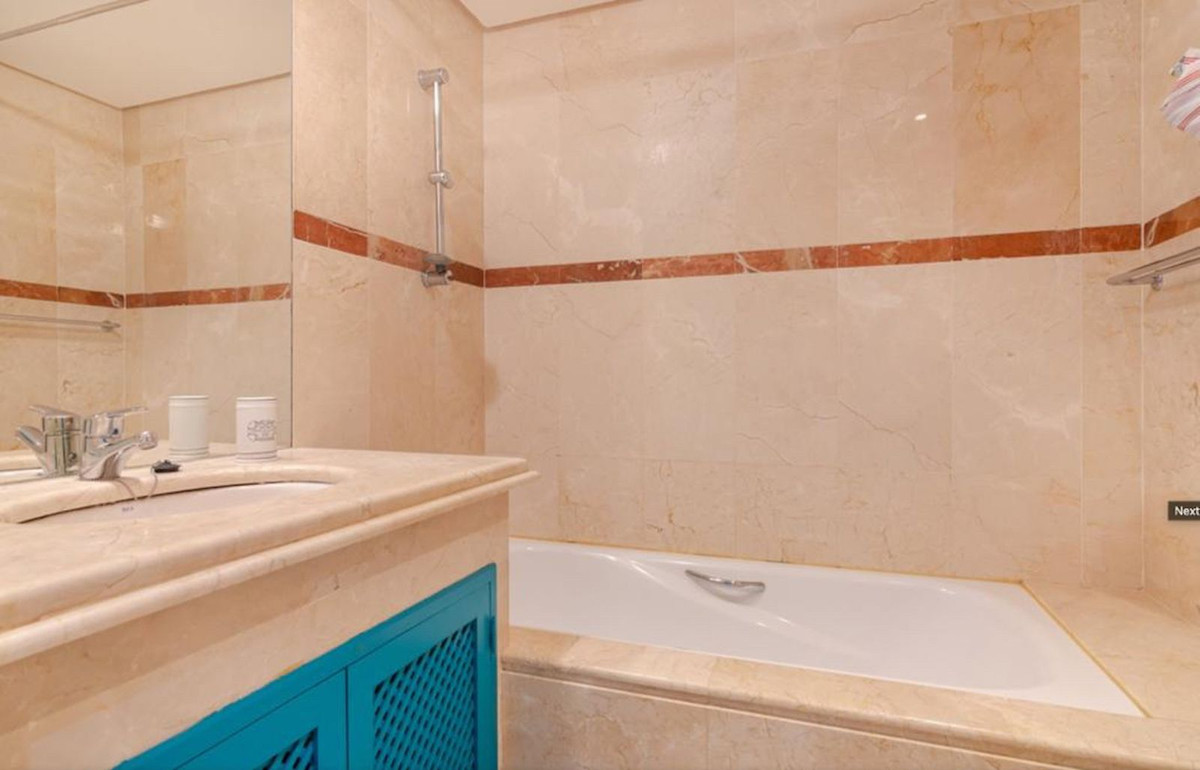 3 bedroom Apartments for sale in Atalaya – R5184298