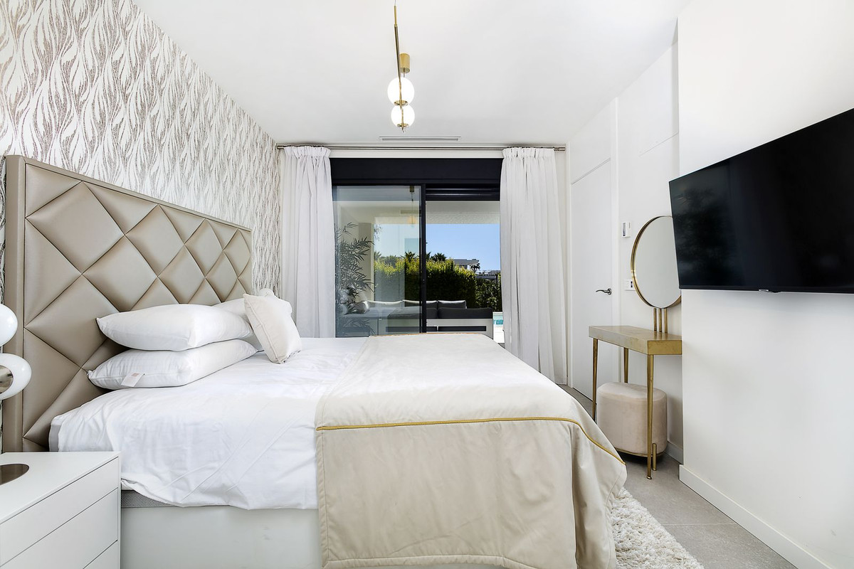 Adosados de 3 dormitorios en venta en Cabopino – R5155285