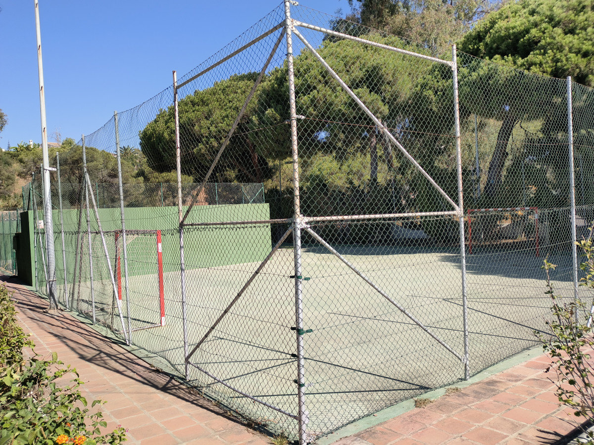 Pareados de 2 dormitorios en venta en Elviria – R5200438