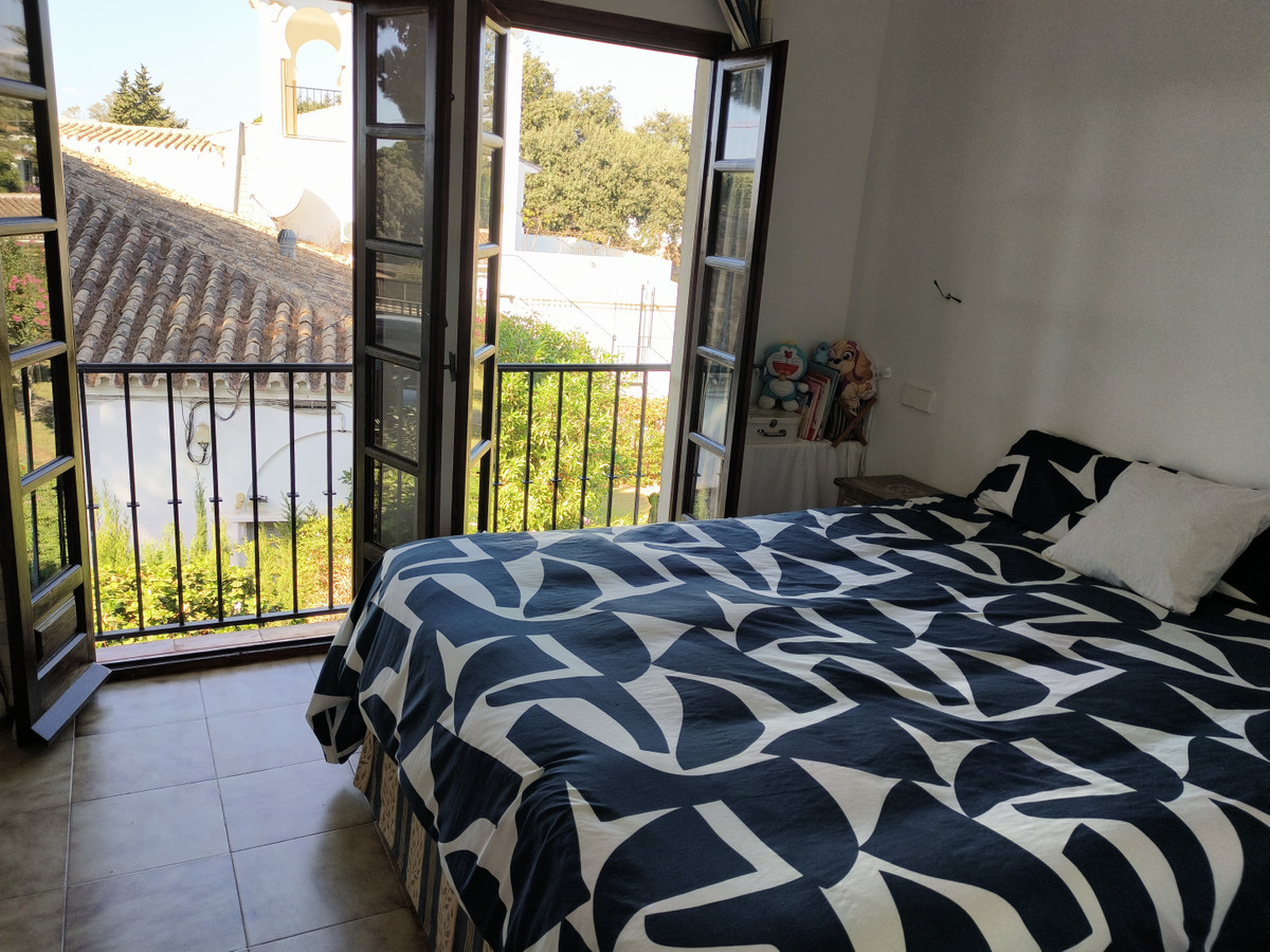 Pareados de 2 dormitorios en venta en Elviria – R5200438