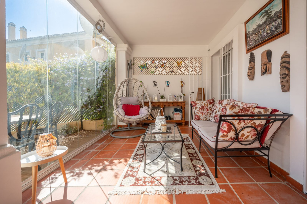3 bedroom Semi-detached for sale in Elviria – R5186377
