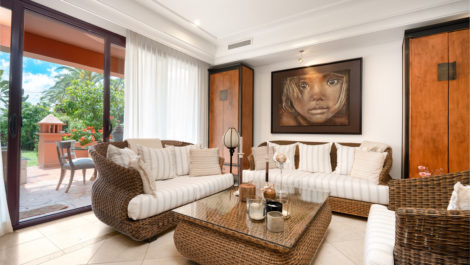 Adosados de 5 dormitorios en venta en Marbella – R5181520