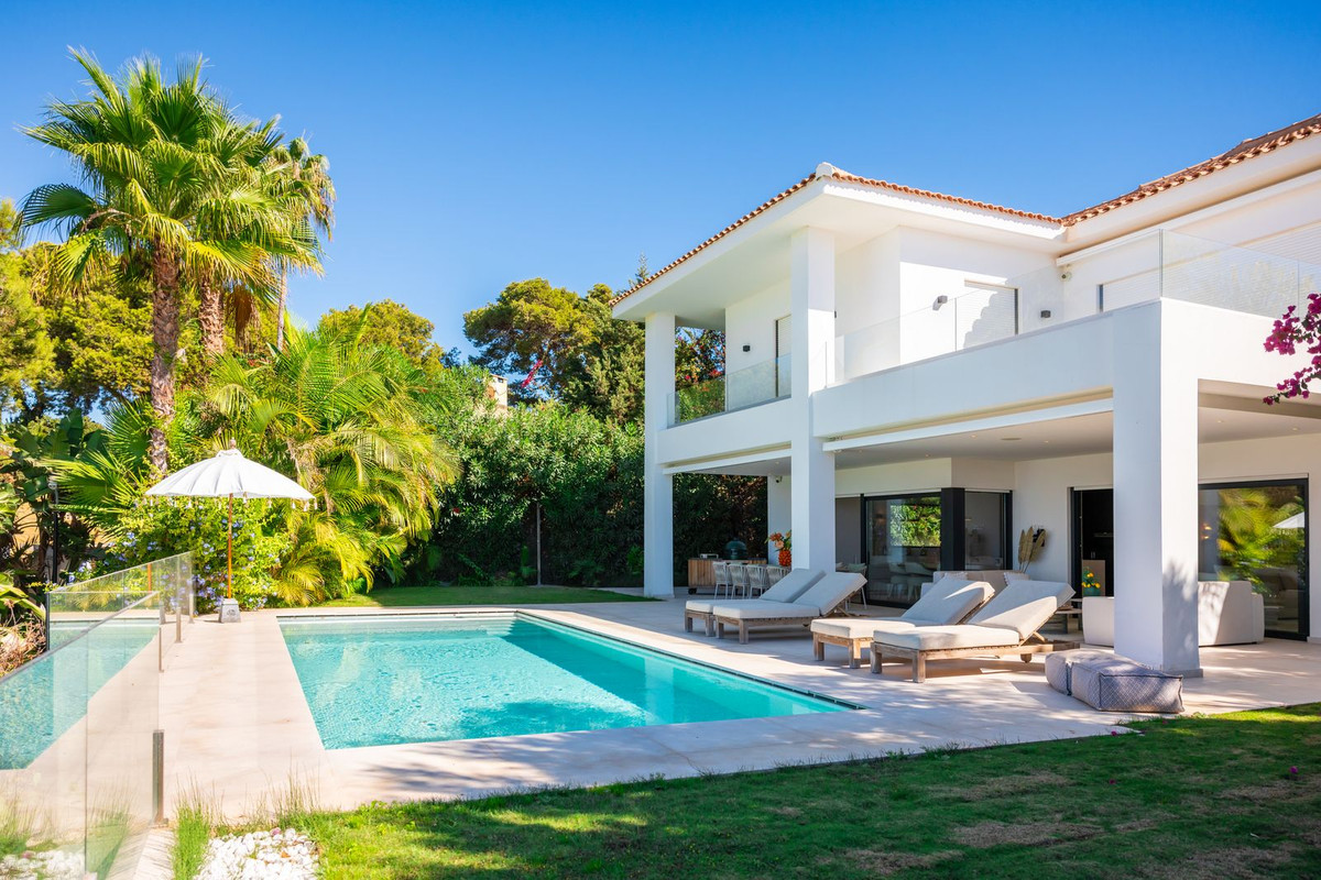 6 bedroom Villas for sale in Artola – R5199706 6 bedroom Villas for sale in Artola – R5199706