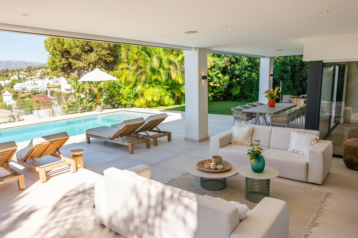 6 bedroom Villas for sale in Artola – R5199706 6 bedroom Villas for sale in Artola – R5199706