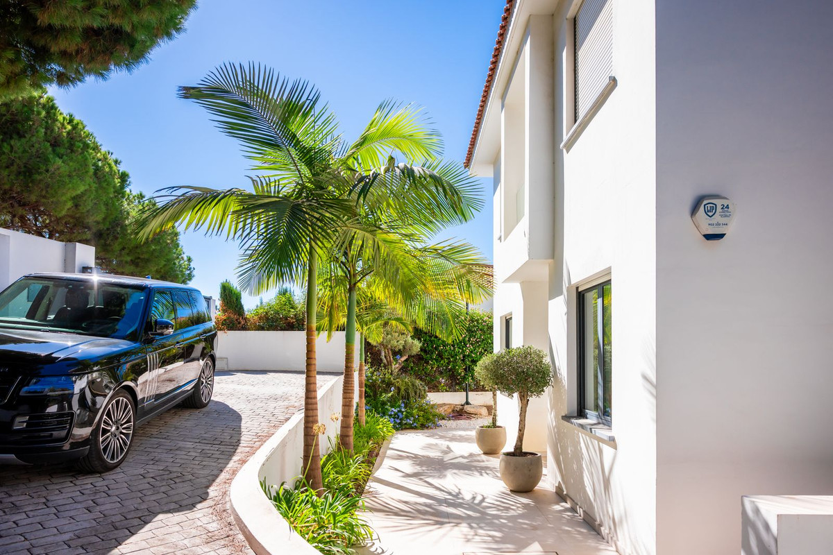6 bedroom Villas for sale in Artola – R5199706 6 bedroom Villas for sale in Artola – R5199706