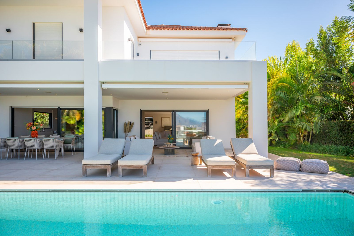 6 bedroom Villas for sale in Artola – R5199706 6 bedroom Villas for sale in Artola – R5199706