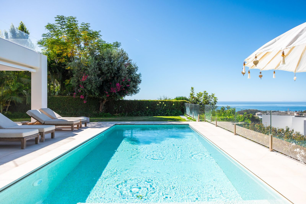 6 bedroom Villas for sale in Artola – R5199706 6 bedroom Villas for sale in Artola – R5199706