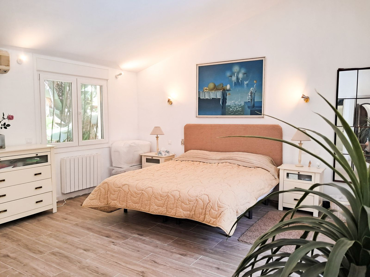 Villas de 3 dormitorios en venta en Calahonda – R5166562