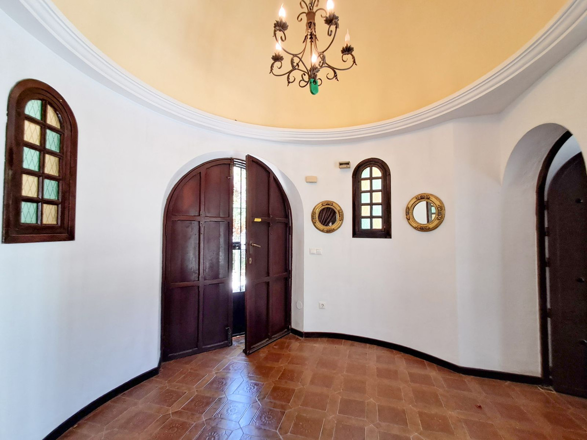 Villas de 3 dormitorios en venta en Calahonda – R5166562