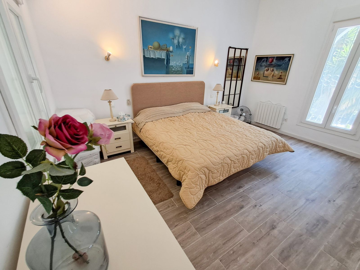 Villas de 3 dormitorios en venta en Calahonda – R5166562