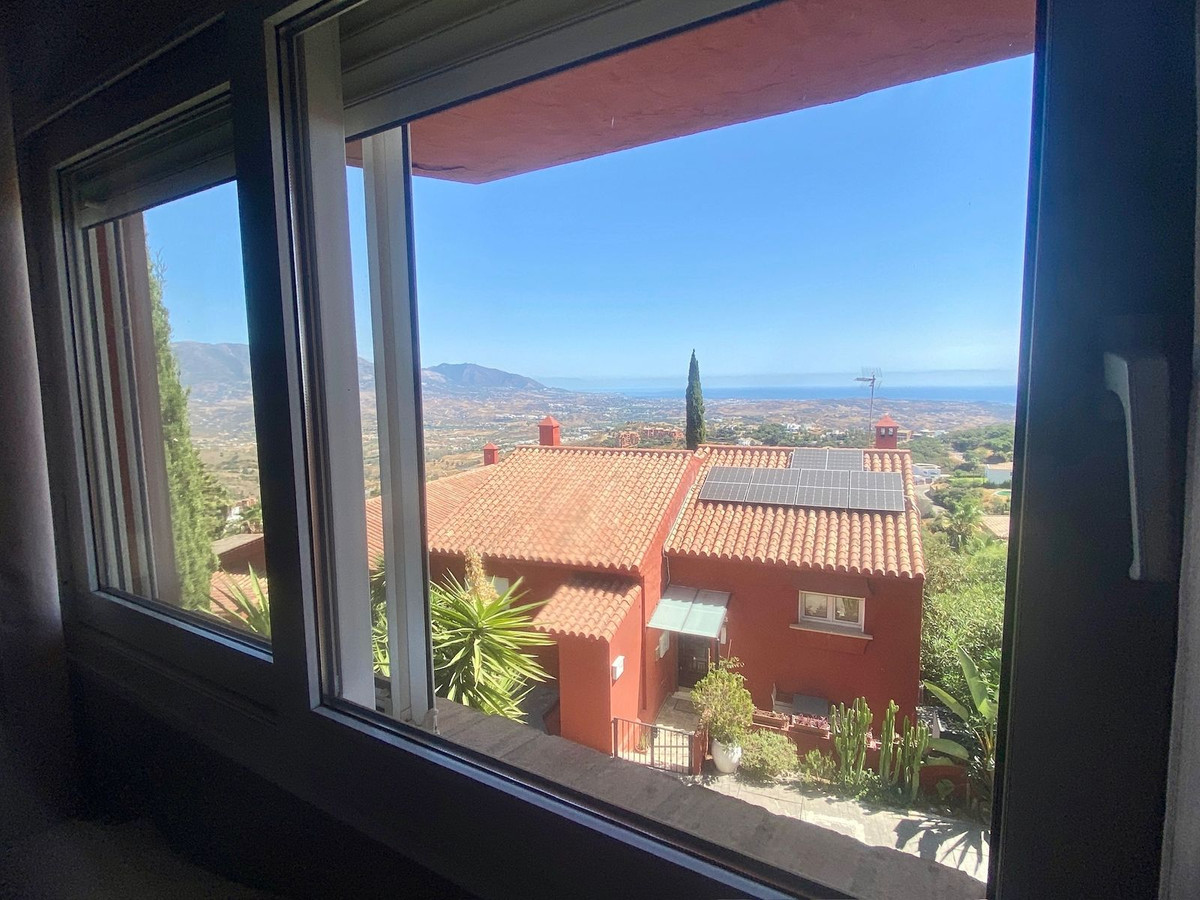 Apartamentos de 2 dormitorios en venta en La Mairena – R5169244