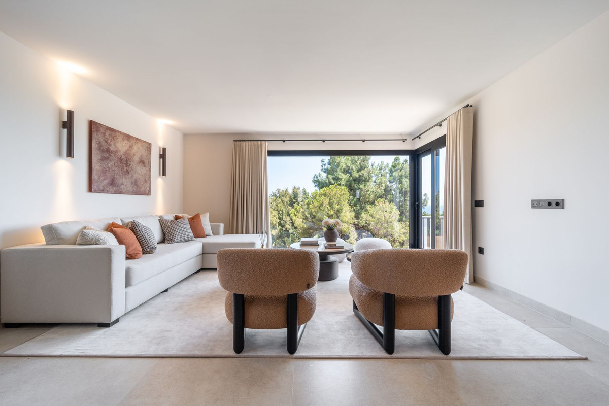 5 bedroom Villas for sale in La Cala de Mijas – R5123923