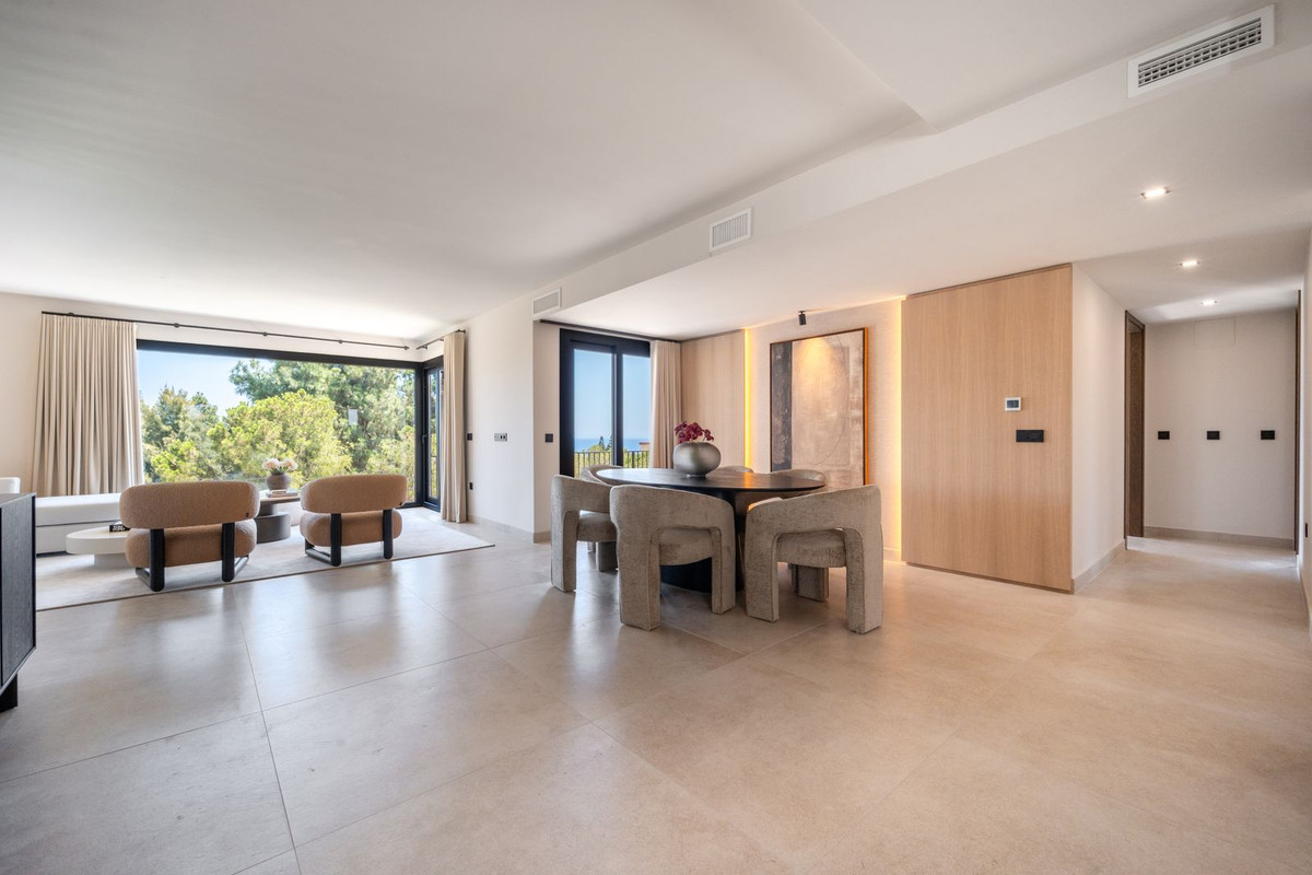 5 bedroom Villas for sale in La Cala de Mijas – R5123923