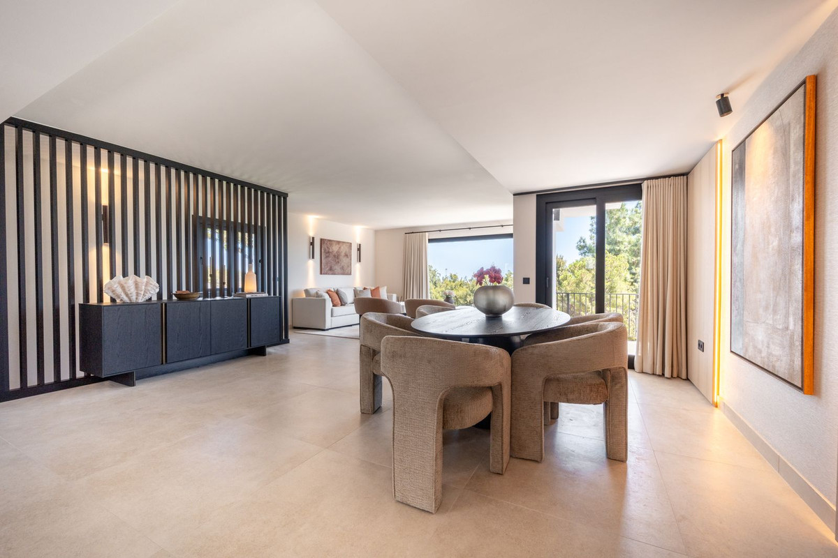 5 bedroom Villas for sale in La Cala de Mijas – R5123923