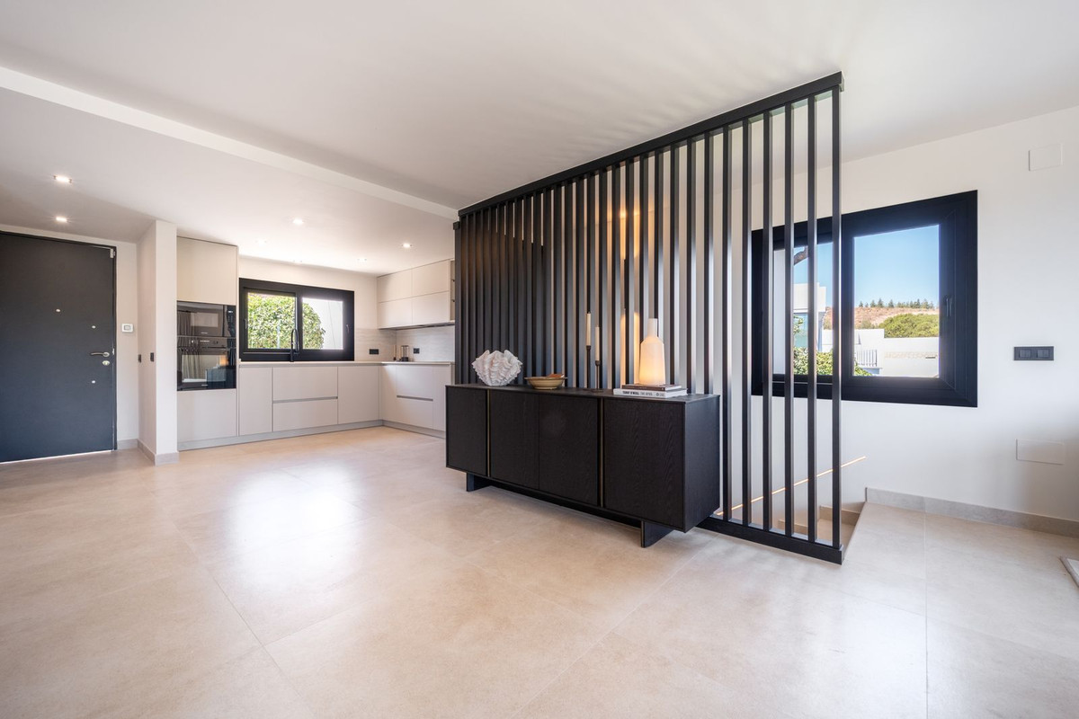 5 bedroom Villas for sale in La Cala de Mijas – R5123923